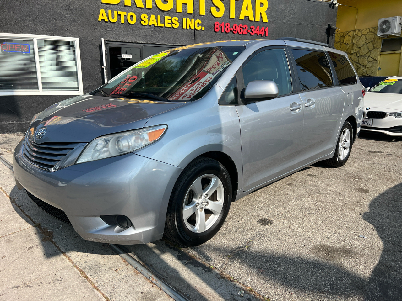 Toyota Sienna LE 8-Passenger 2017