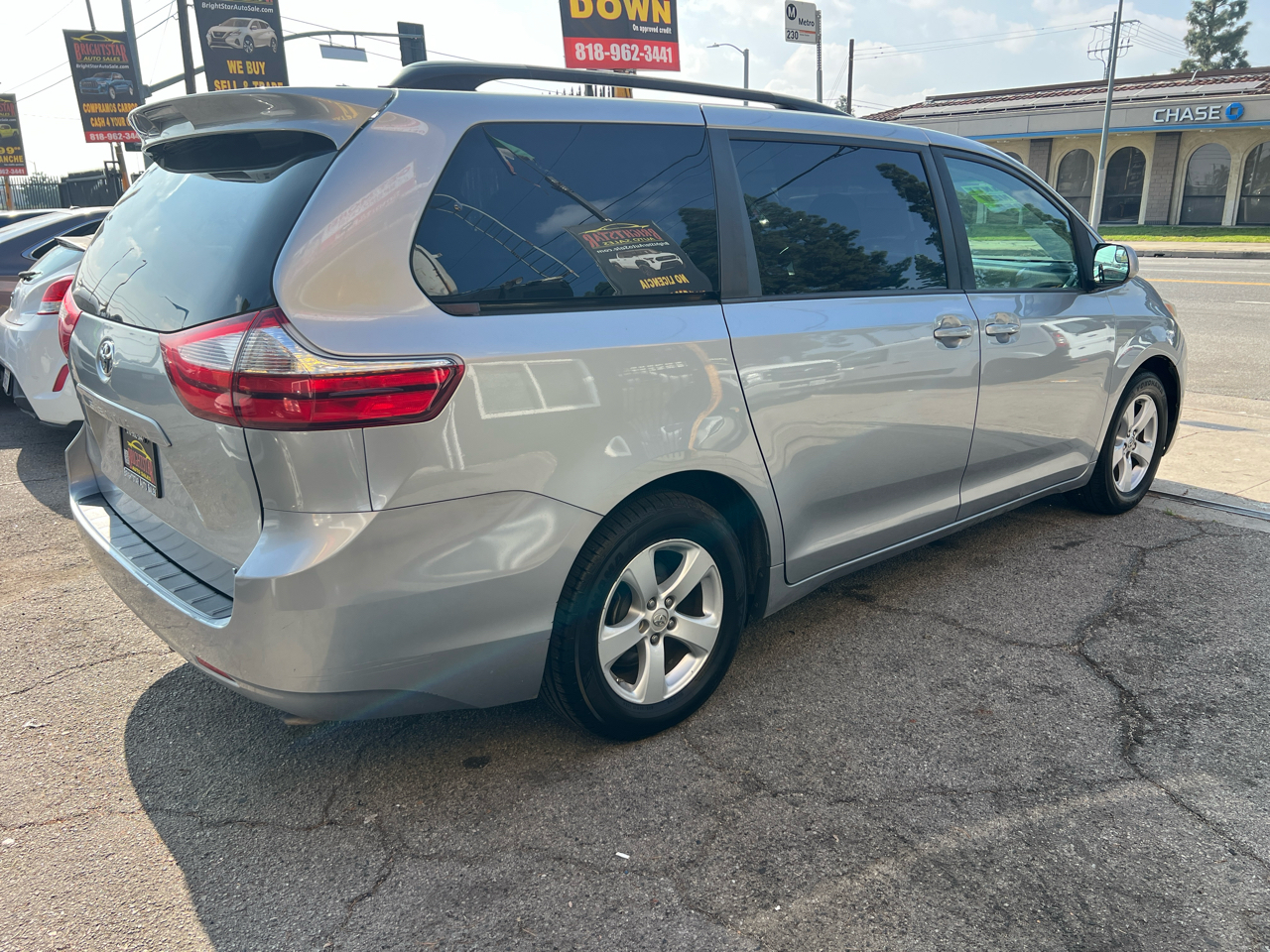 Toyota Sienna LE 8-Passenger 2017