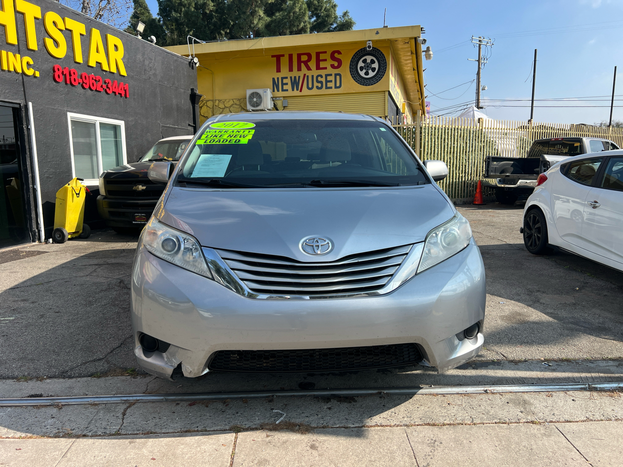 Toyota Sienna LE 8-Passenger 2017