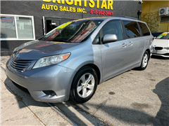 2017 Toyota Sienna 