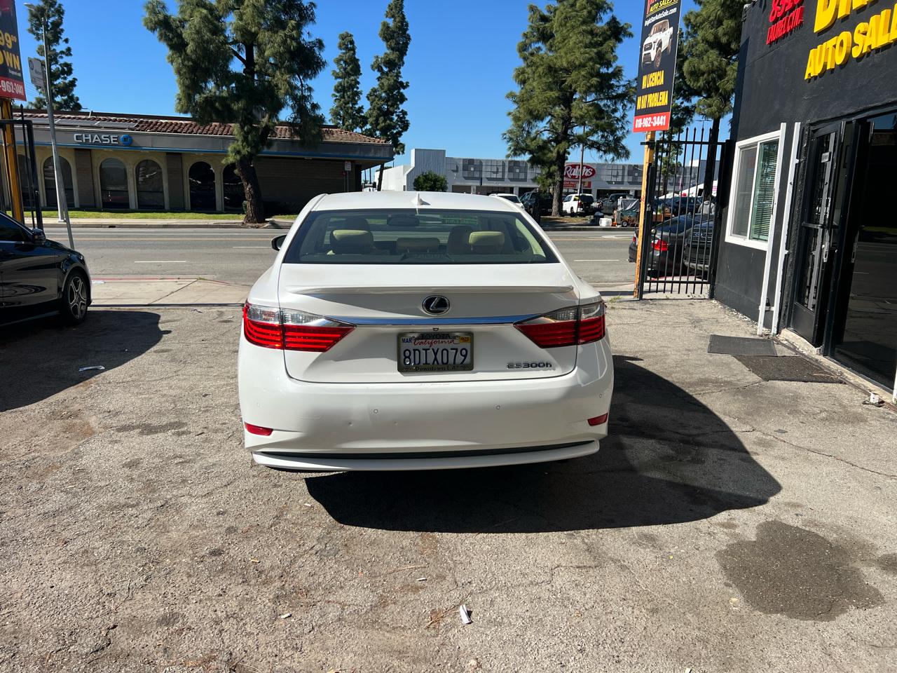 Lexus ES 300h Sedan 2015