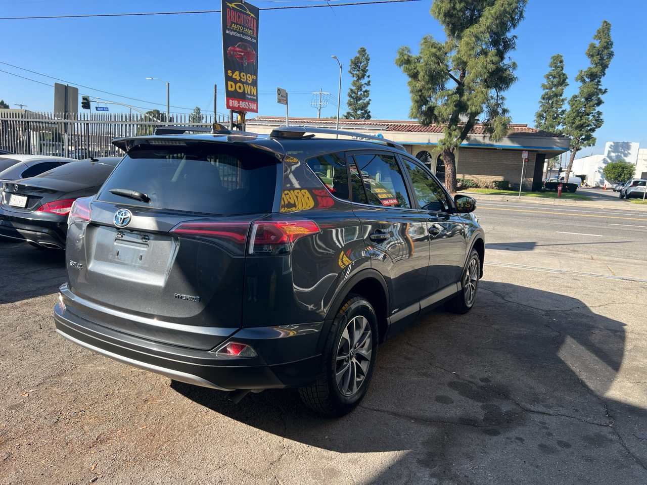 Toyota RAV4 Hybrid XLE 2018