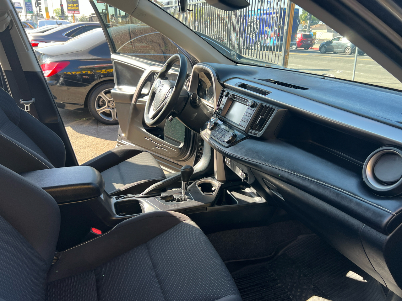 Toyota RAV4 Hybrid XLE 2018