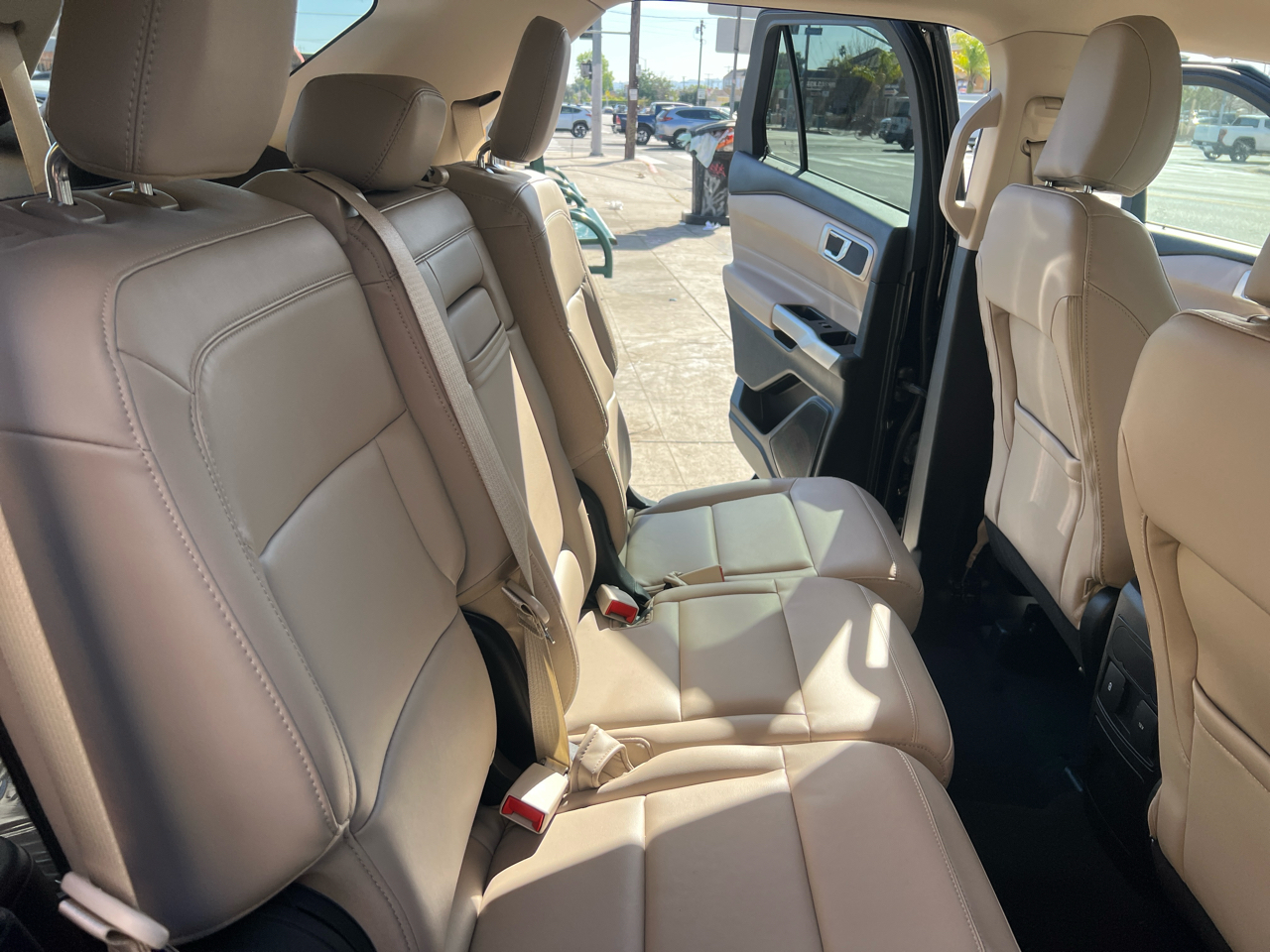 Ford Explorer XLT 2023