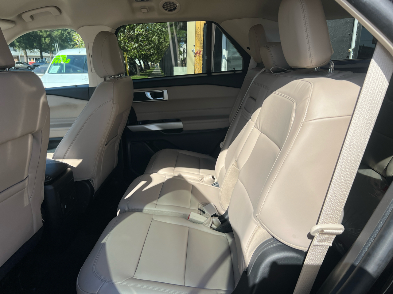 Ford Explorer XLT 2023