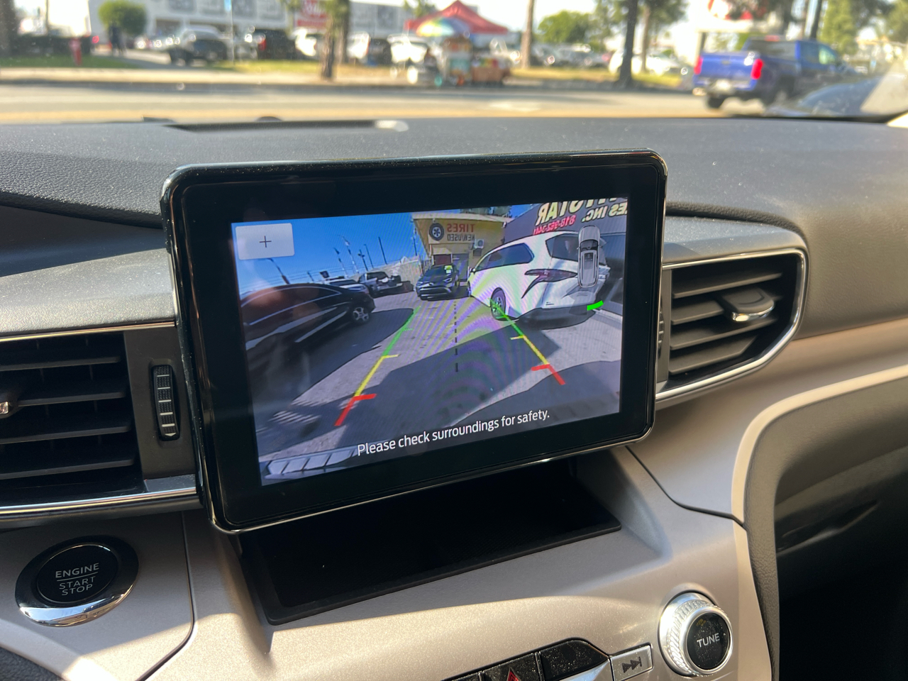 Ford Explorer XLT 2023