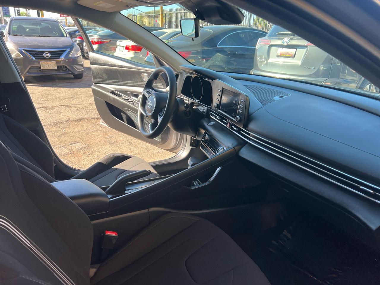 Hyundai Elantra SEL 2023