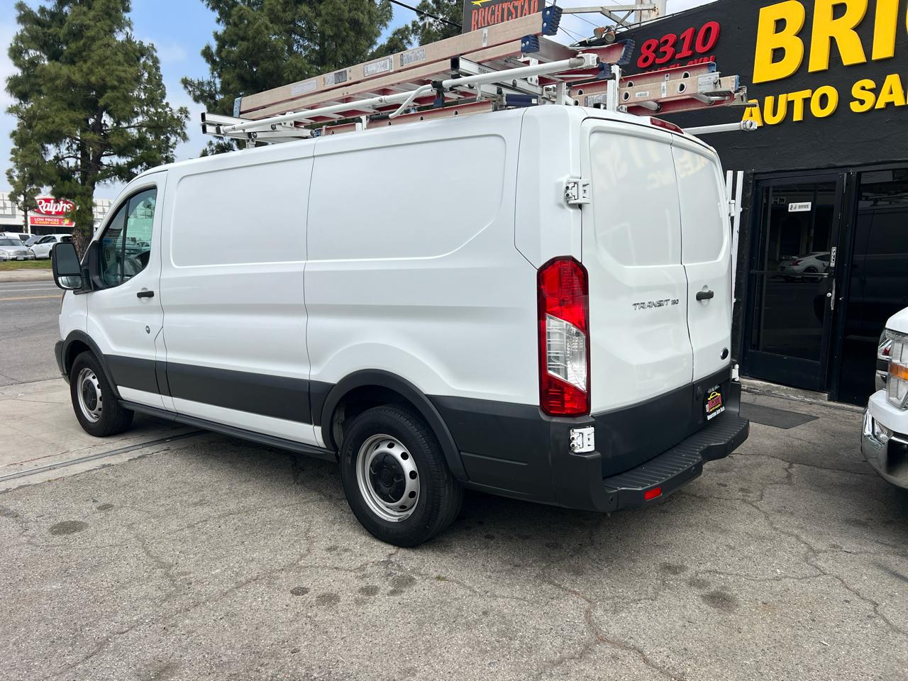 Ford Transit 150 Van Low Roof 60/40 Pass. 130-in. WB 2017