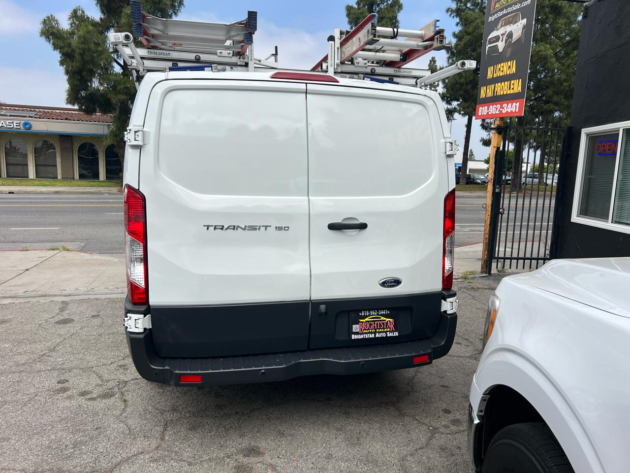 Ford Transit 150 Van Low Roof 60/40 Pass. 130-in. WB 2017