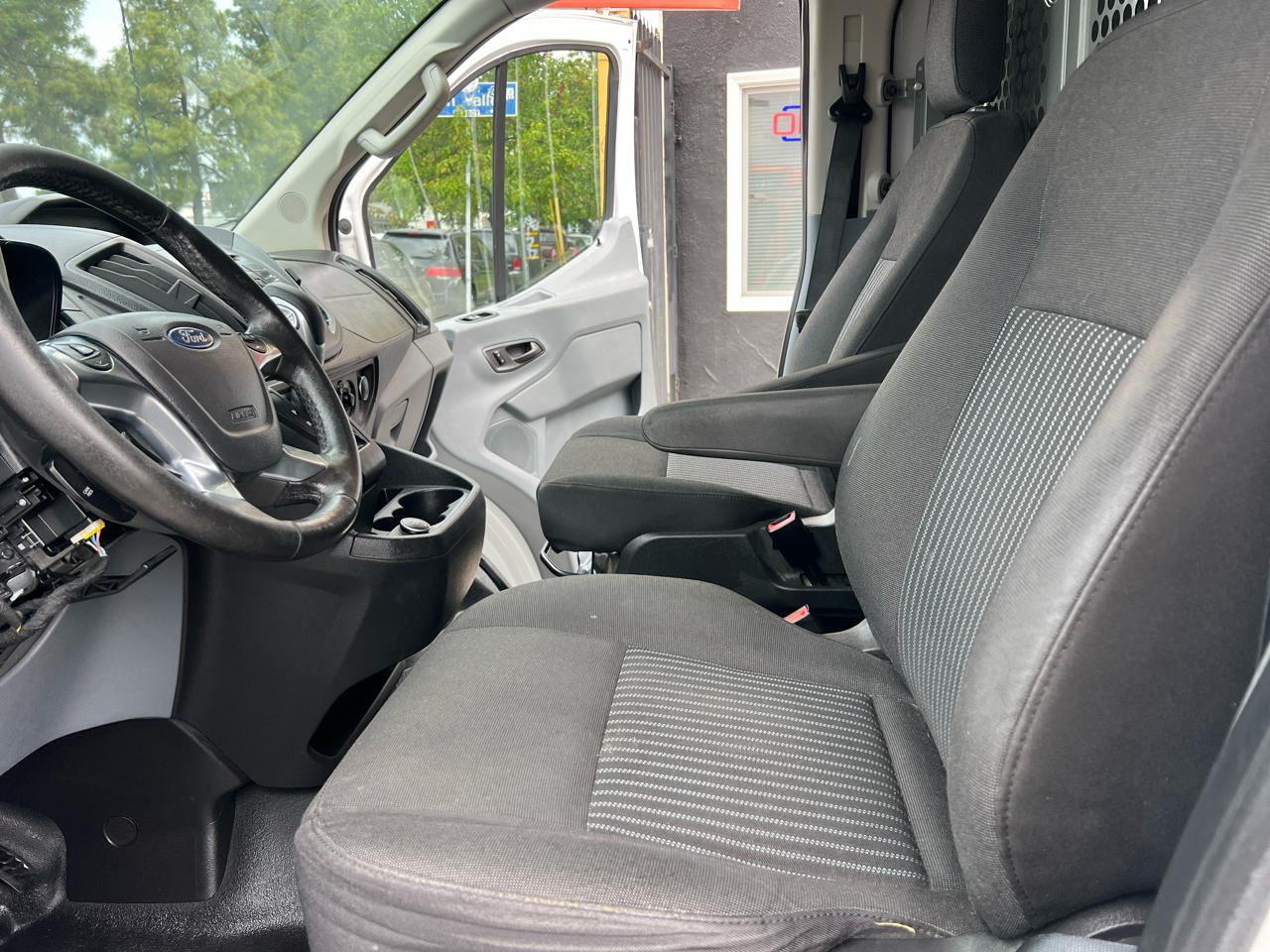 Ford Transit 150 Van Low Roof 60/40 Pass. 130-in. WB 2017