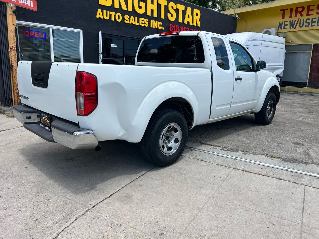 Nissan Frontier 2WD King Cab I4 Auto SV 2013