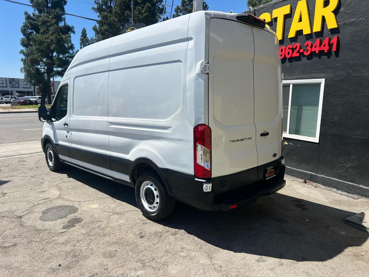 Ford Transit 250 Van 2023