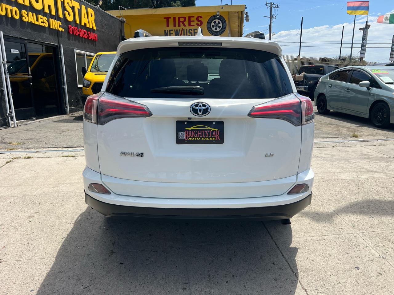 Toyota RAV4 LE FWD 2017