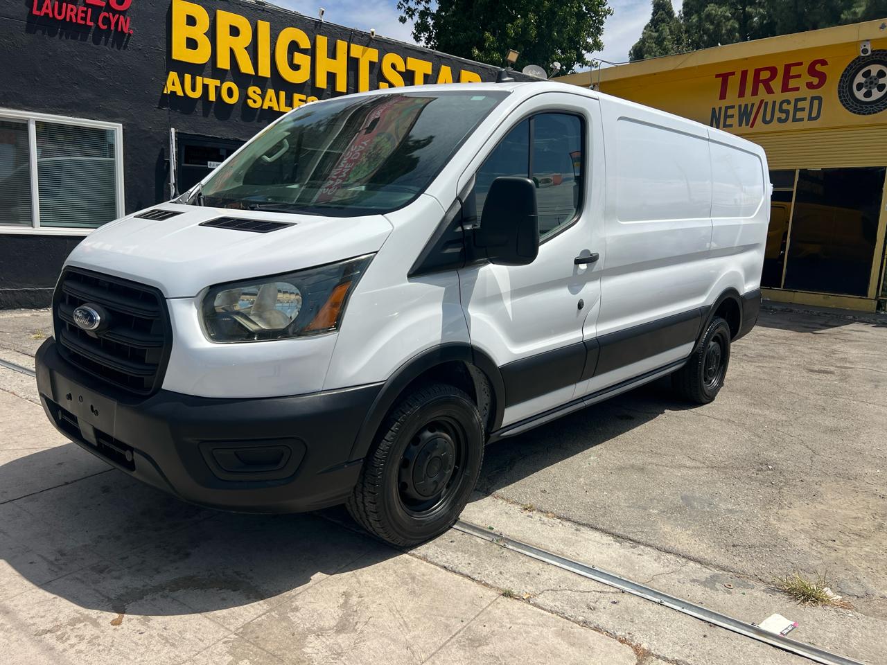 Ford Transit 250 Van Low Roof w/Sliding Pass. 130-in. WB 2021