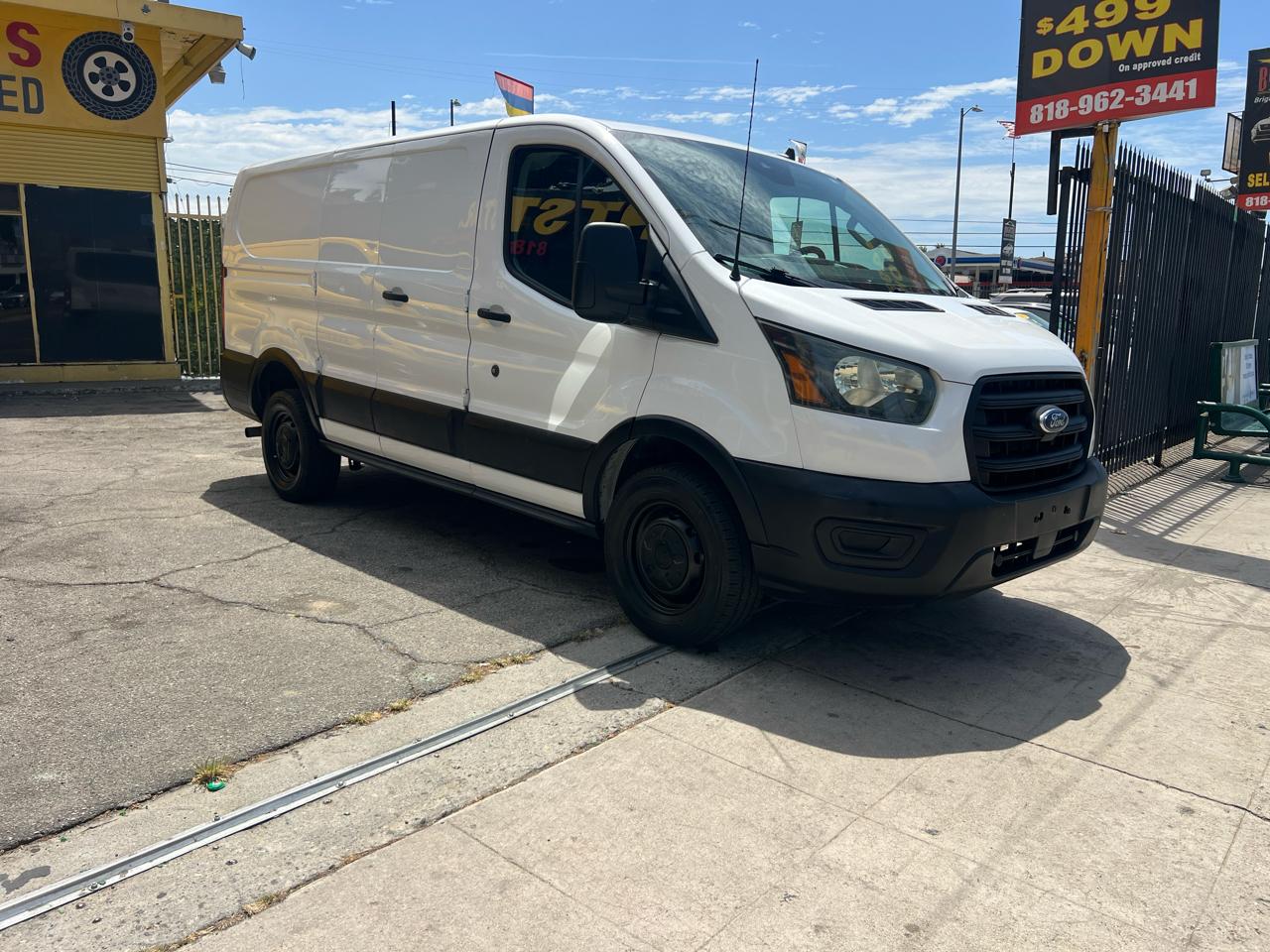 Ford Transit 250 Van Low Roof w/Sliding Pass. 130-in. WB 2021