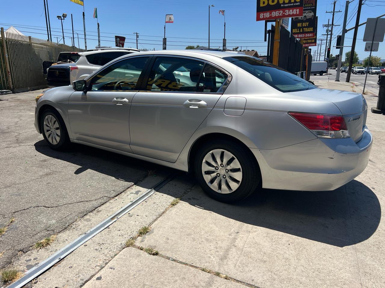 Honda Accord LX sedan AT 2010
