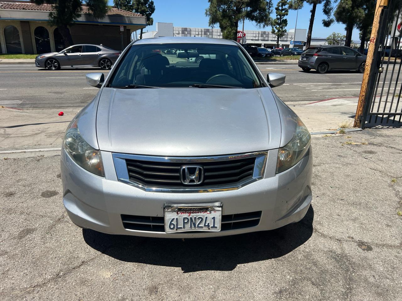 Honda Accord LX sedan AT 2010
