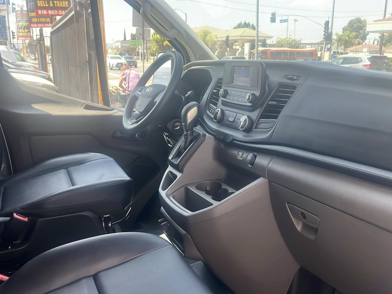 Ford Transit 250 Van 2025