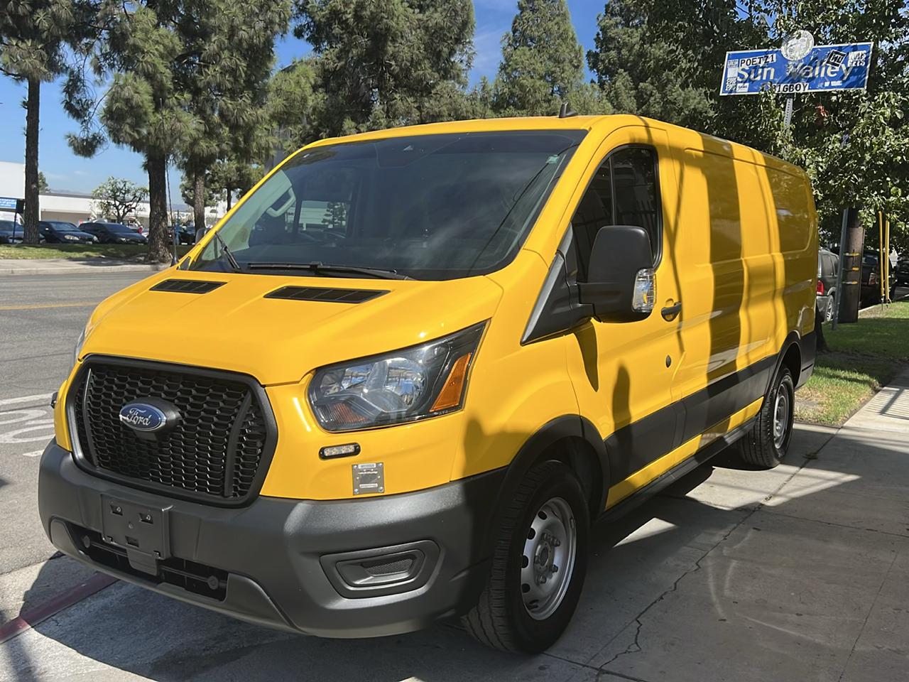 Ford Transit 150 Van Low Roof w/Sliding Pass. 130-in. WB 2024