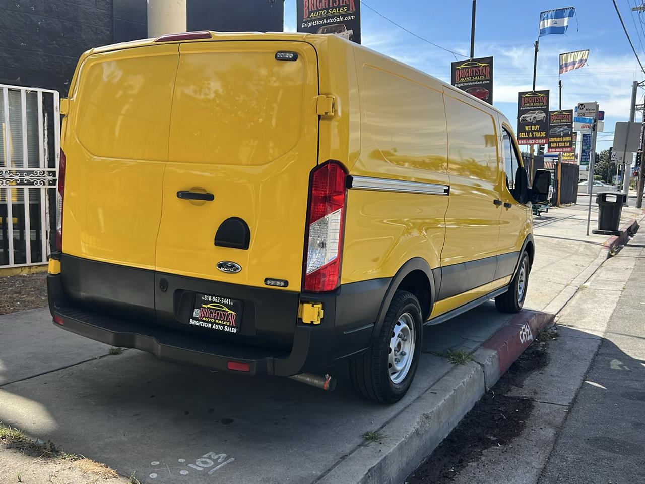 Ford Transit 150 Van Low Roof w/Sliding Pass. 130-in. WB 2024