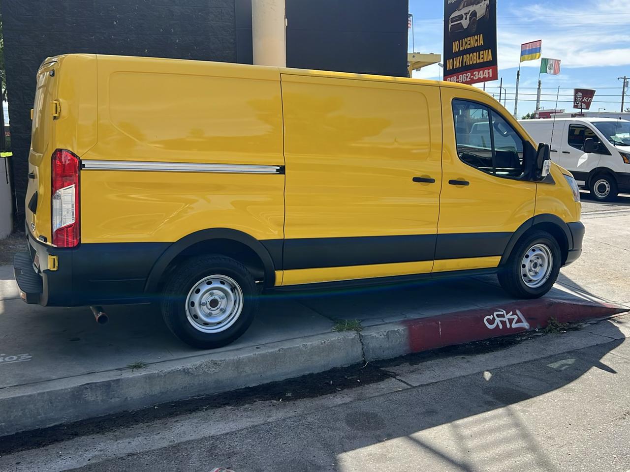 Ford Transit 150 Van Low Roof w/Sliding Pass. 130-in. WB 2024