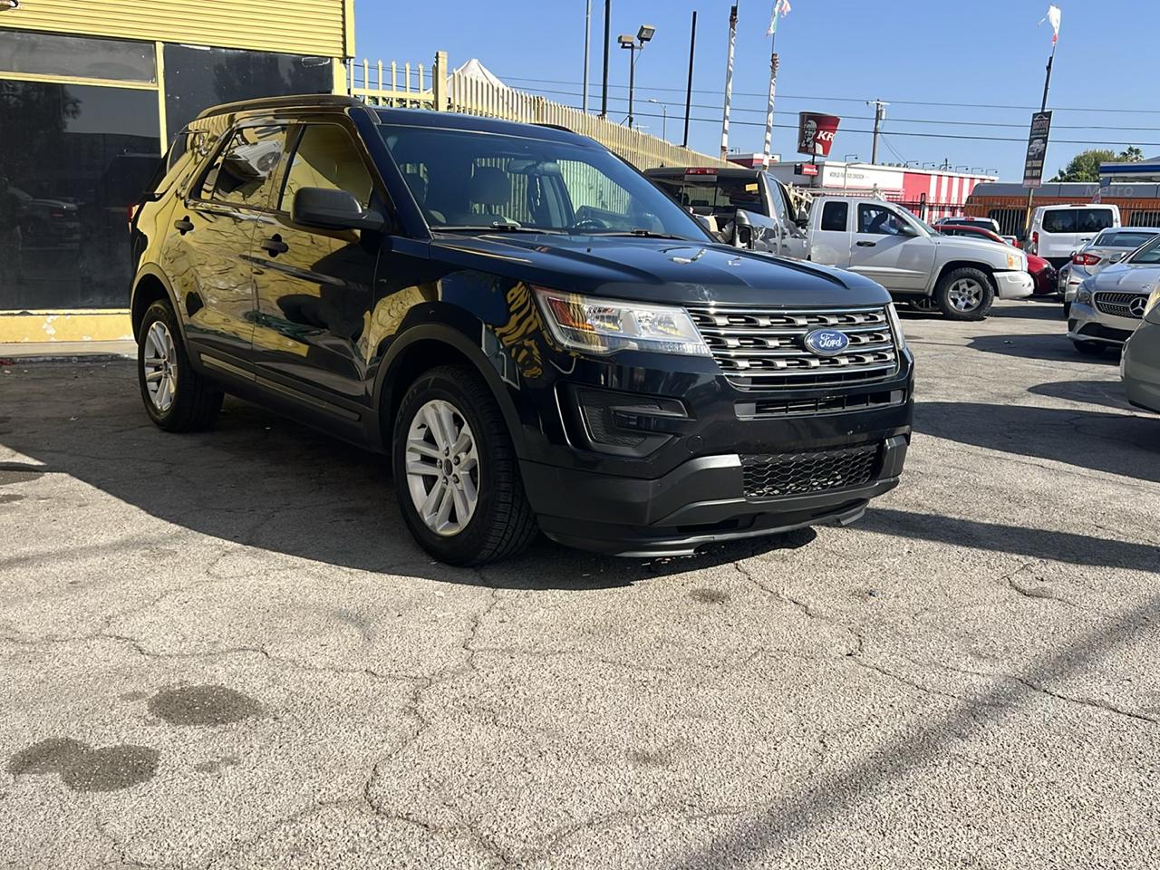 Ford Explorer Base 4WD 2017