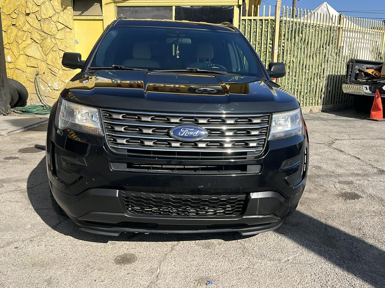 Ford Explorer Base 4WD 2017