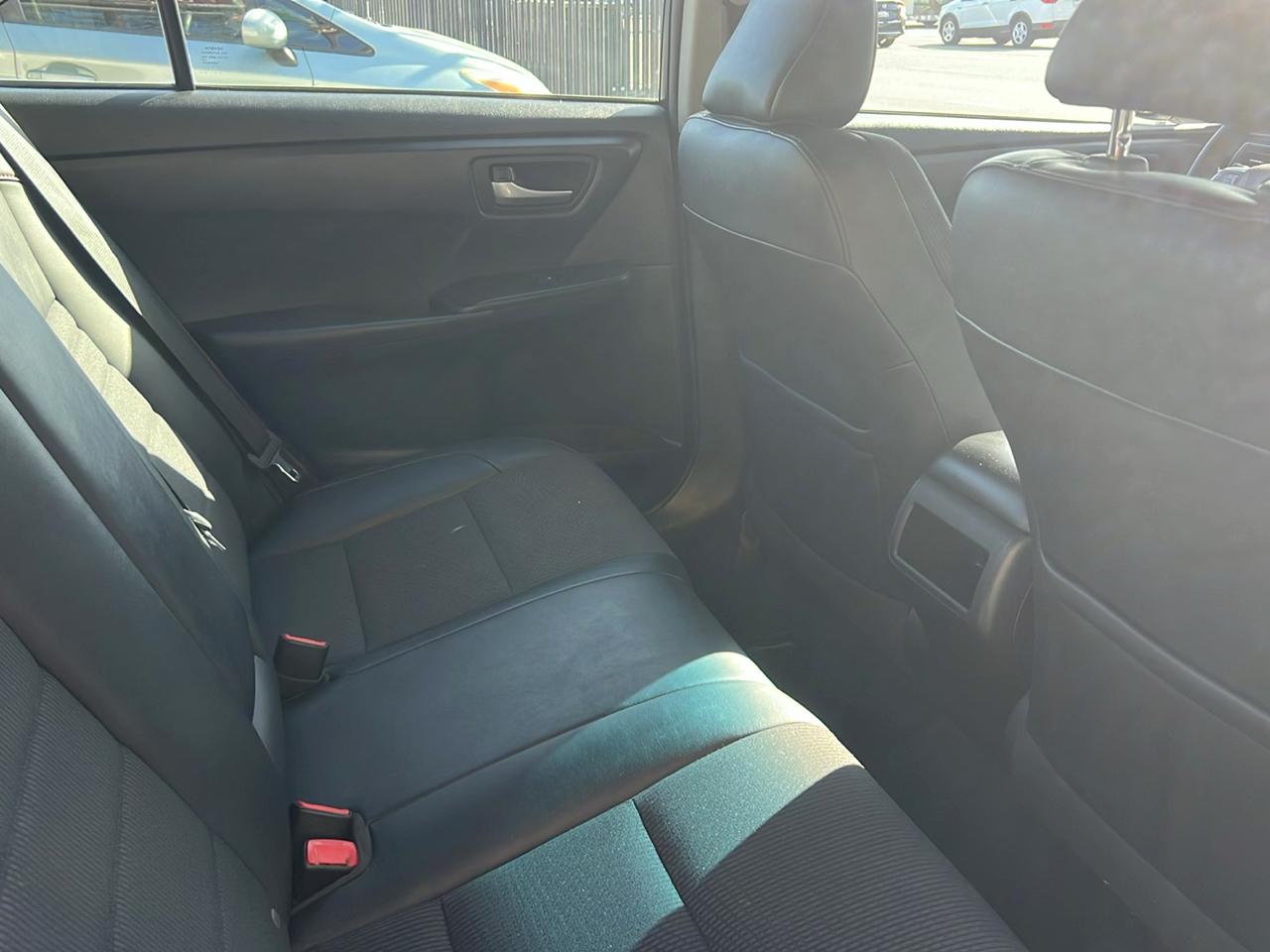 Toyota Camry SE 2017
