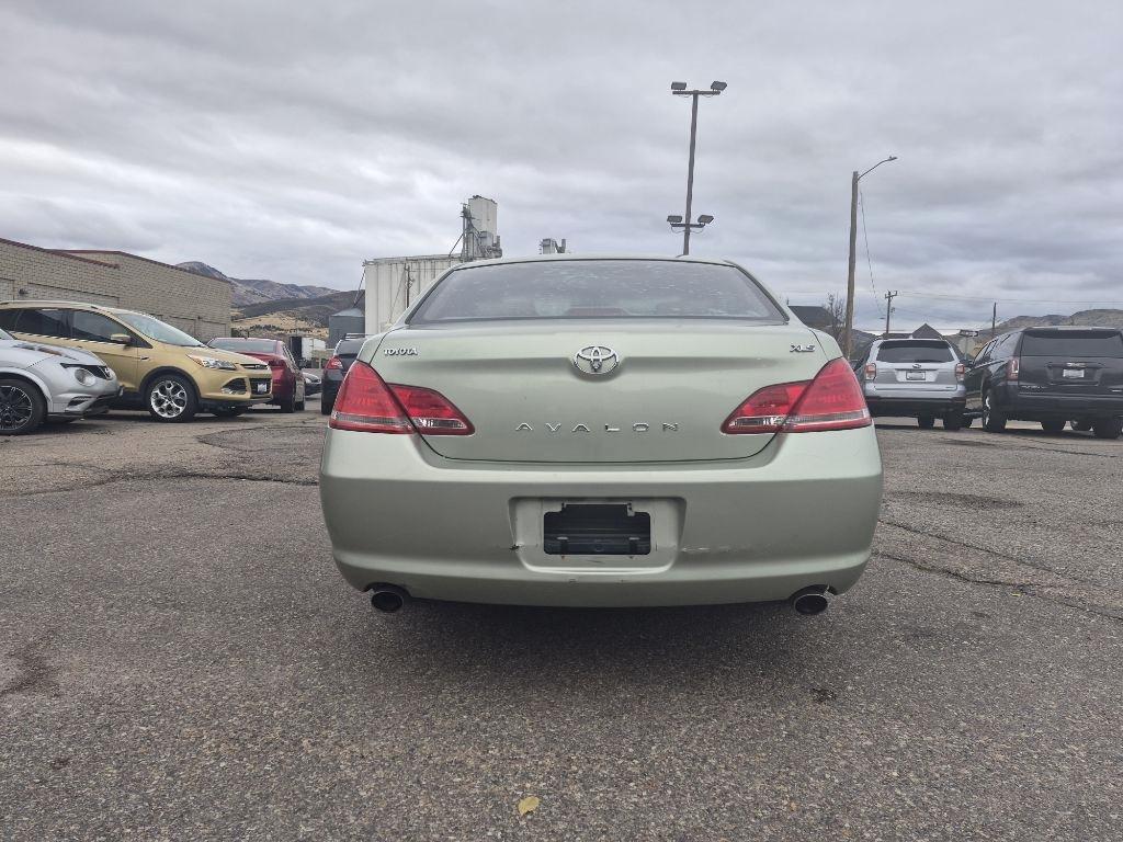 Toyota Avalon XL 2007