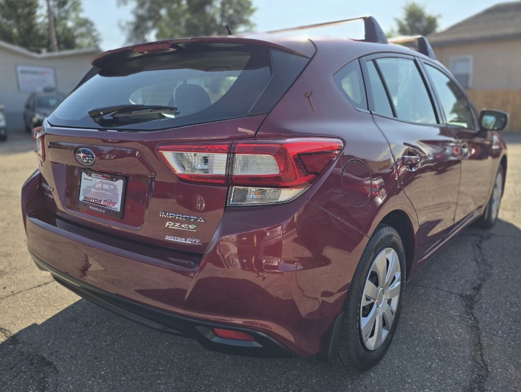 Subaru Impreza 2.0i 5M 5-Door 2017 Subaru Impreza 2.0i 5M 5-Door 2017