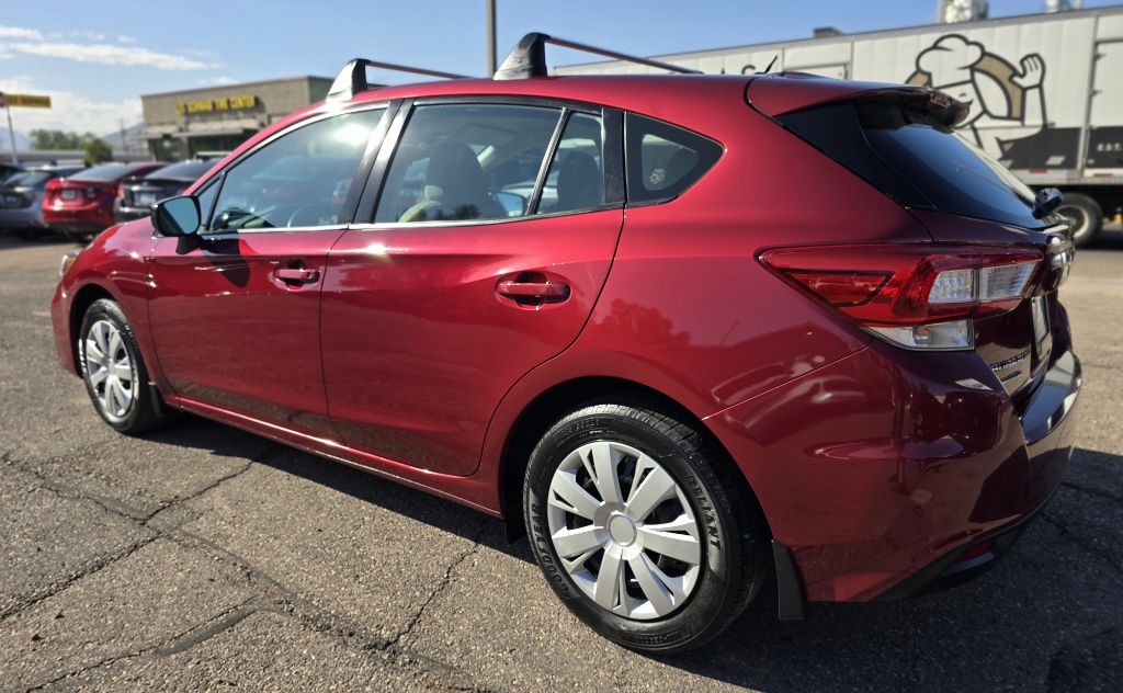 Subaru Impreza 2.0i 5M 5-Door 2017 Subaru Impreza 2.0i 5M 5-Door 2017