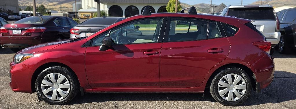 Subaru Impreza 2.0i 5M 5-Door 2017 Subaru Impreza 2.0i 5M 5-Door 2017