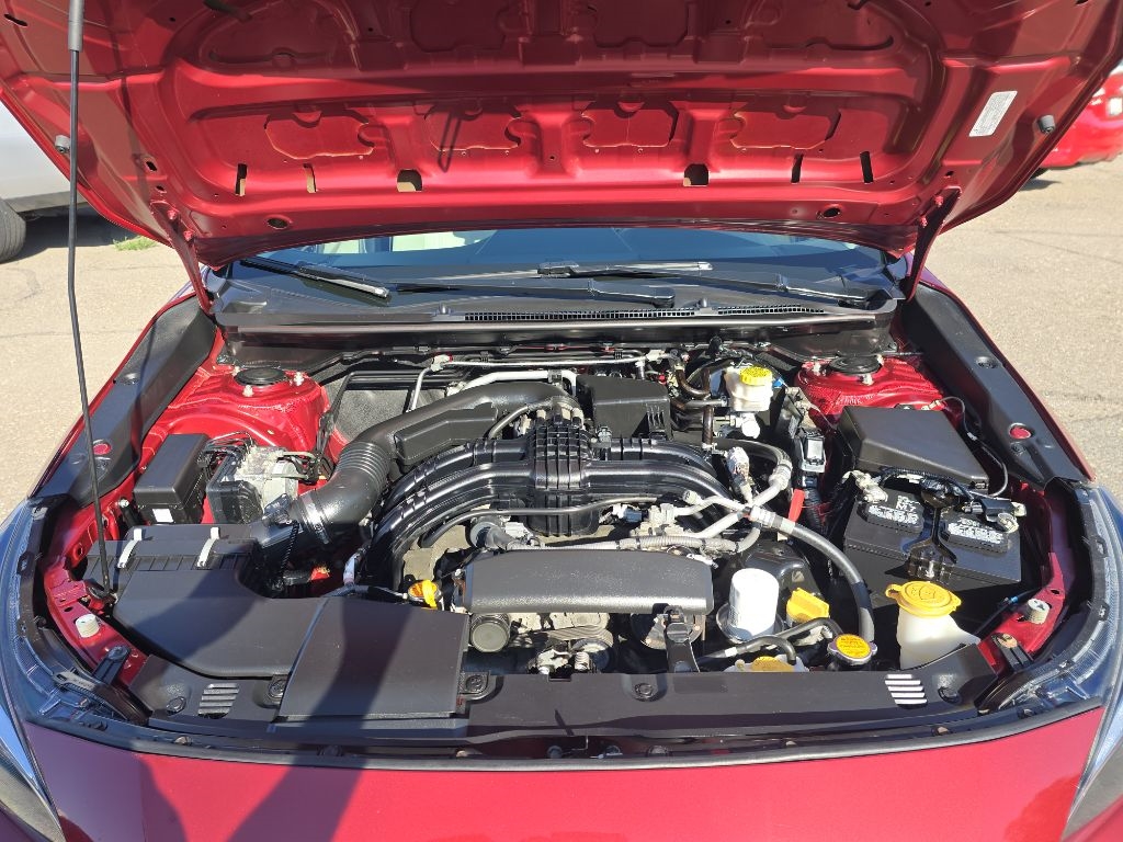 Subaru Impreza 2.0i 5M 5-Door 2017 Subaru Impreza 2.0i 5M 5-Door 2017