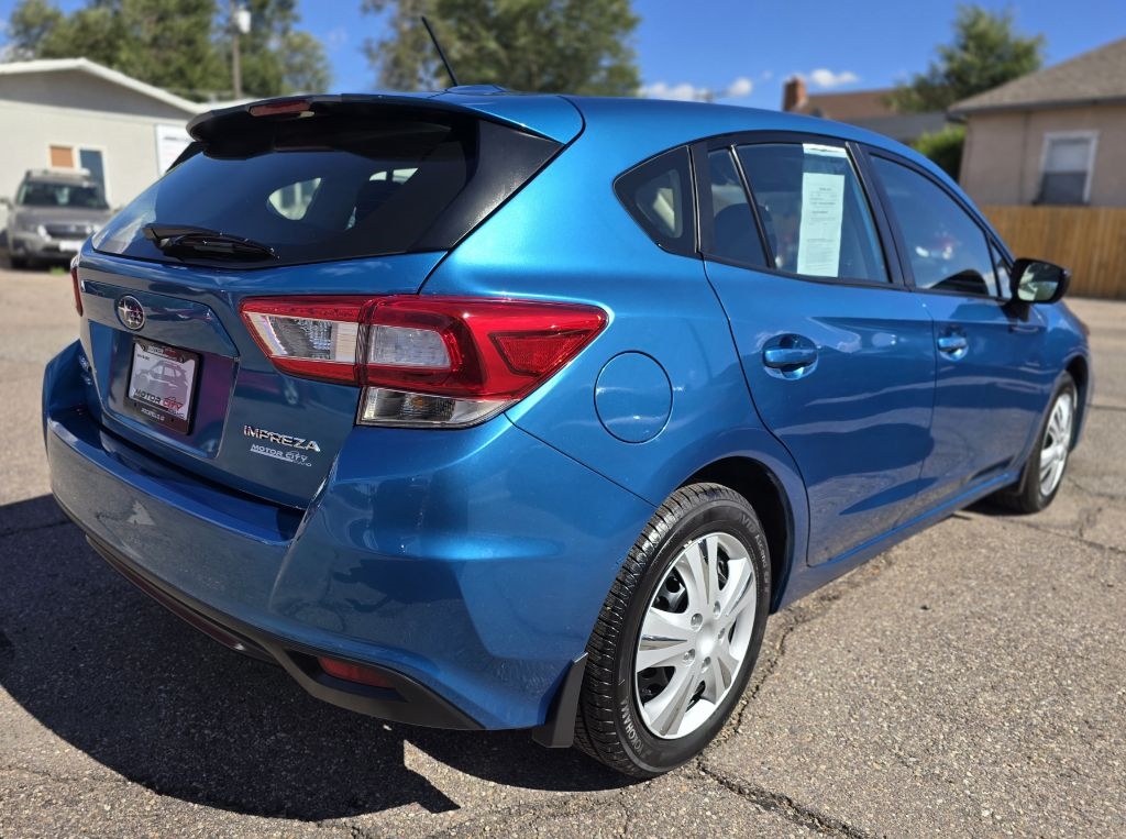 Subaru Impreza 2.0i 5M 5-Door 2019 Subaru Impreza 2.0i 5M 5-Door 2019