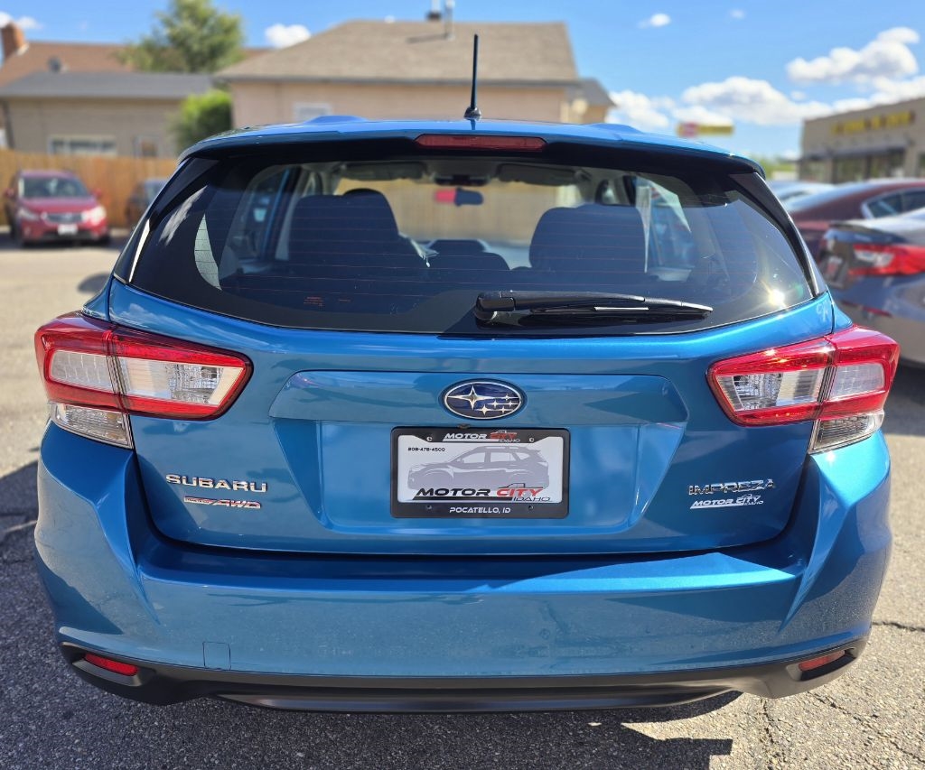 Subaru Impreza 2.0i 5M 5-Door 2019 Subaru Impreza 2.0i 5M 5-Door 2019