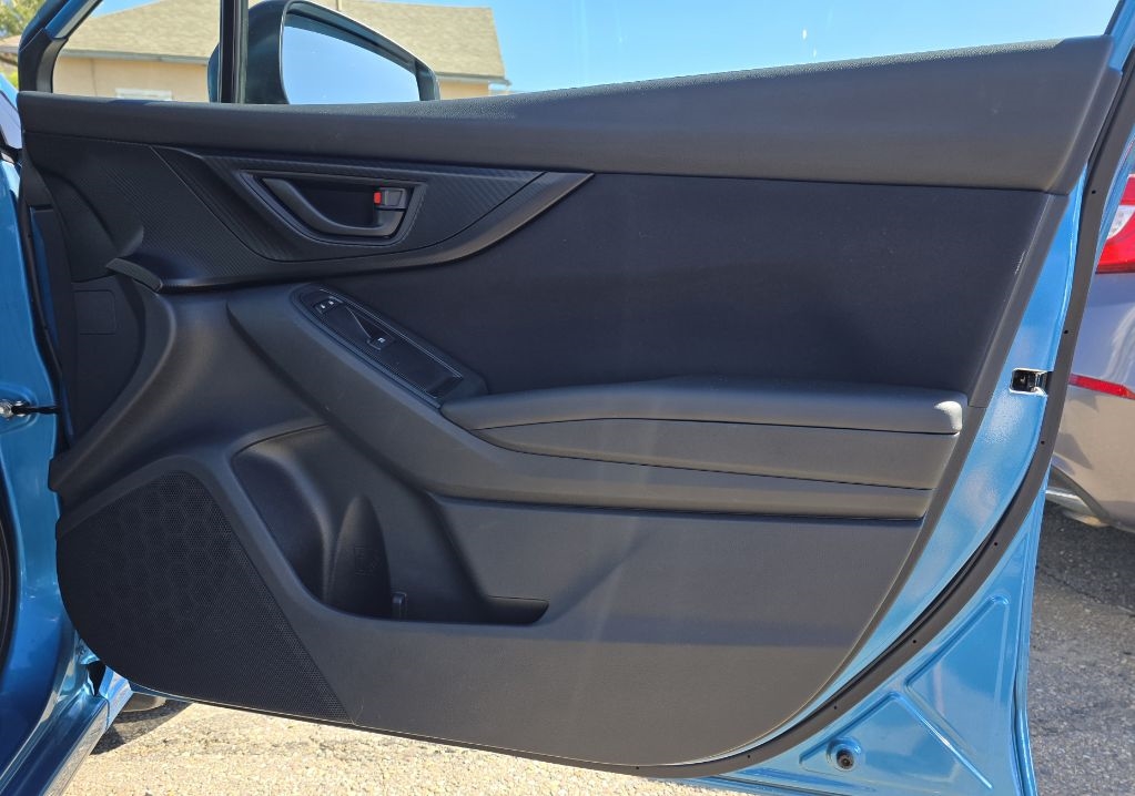 Subaru Impreza 2.0i 5M 5-Door 2019 Subaru Impreza 2.0i 5M 5-Door 2019