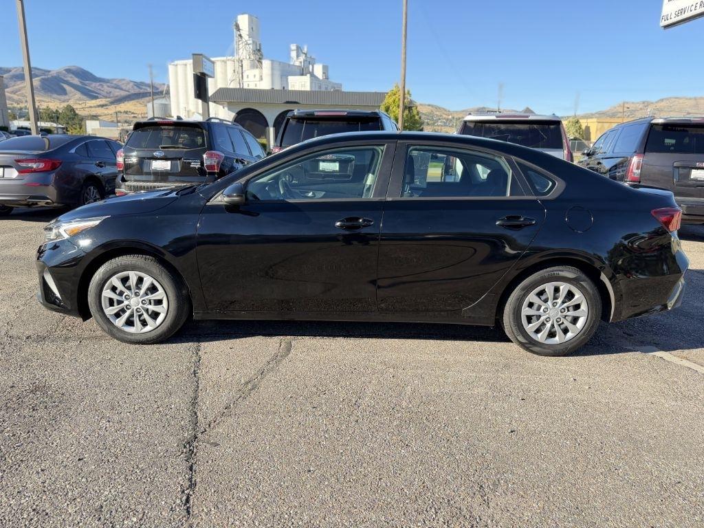 2023 Kia Forte LX - Photo 8