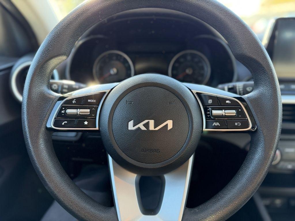 2023 Kia Forte LX - Photo 15