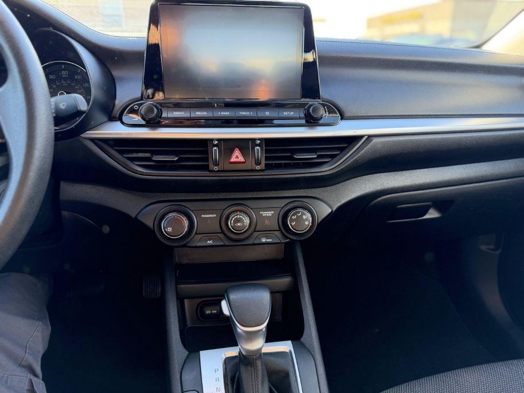 2023 Kia Forte LX - Photo 16
