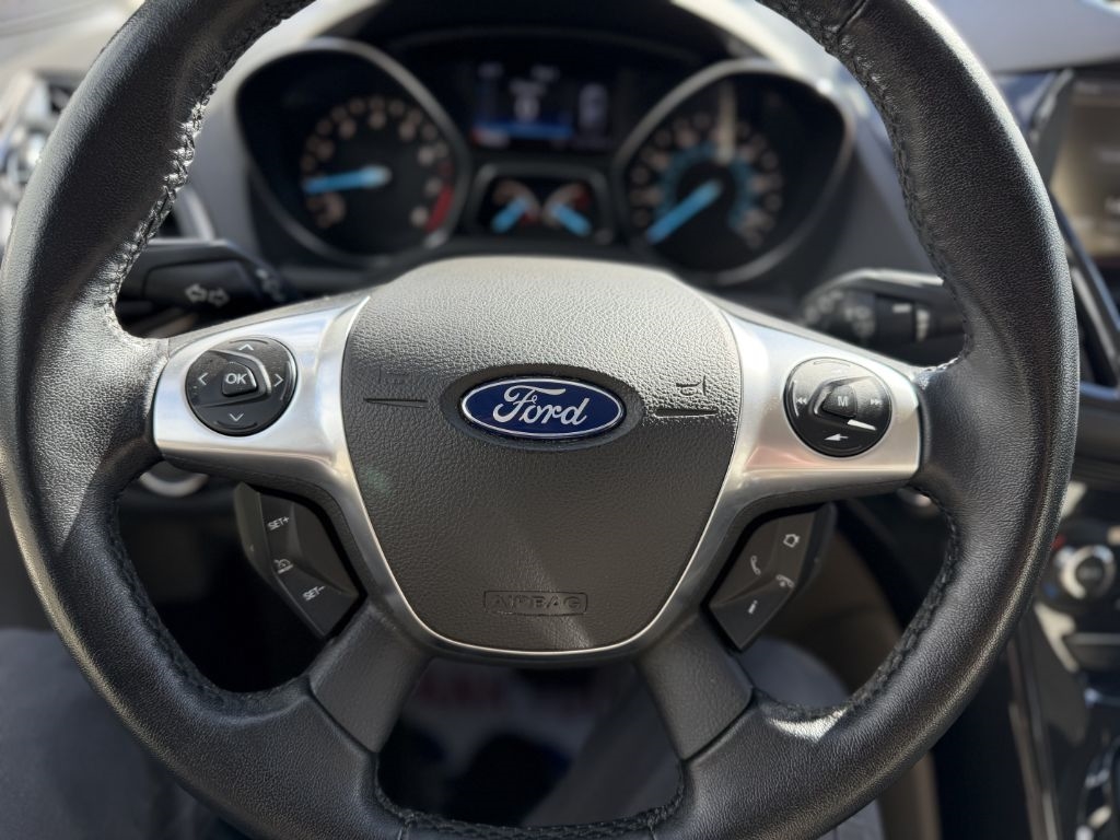 Ford Escape Titanium 4WD 2014 Ford Escape Titanium 4WD 2014