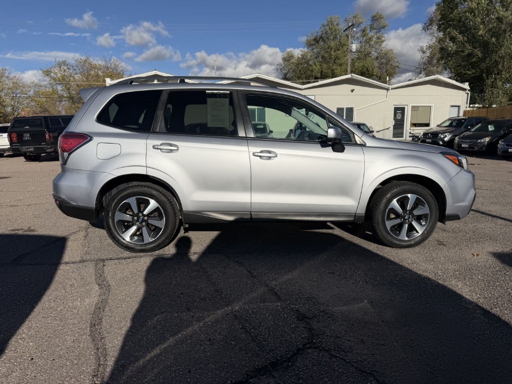 Subaru Forester 2.5i Premium PZEV CVT 2018 Subaru Forester 2.5i Premium PZEV CVT 2018