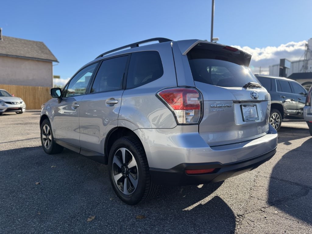 Subaru Forester 2.5i Premium PZEV CVT 2018 Subaru Forester 2.5i Premium PZEV CVT 2018