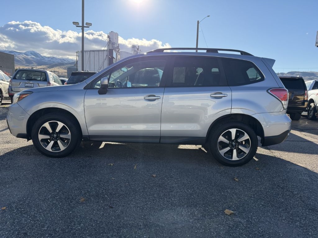 Subaru Forester 2.5i Premium PZEV CVT 2018 Subaru Forester 2.5i Premium PZEV CVT 2018