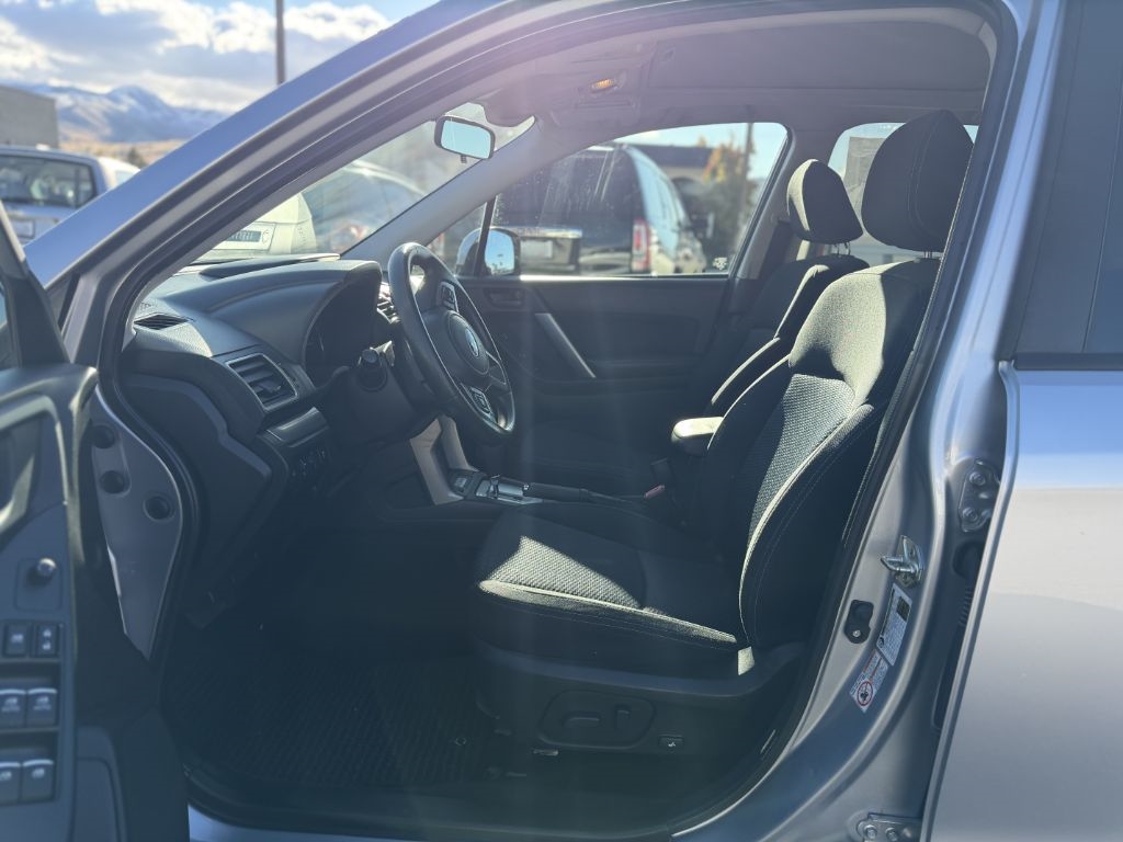 Subaru Forester 2.5i Premium PZEV CVT 2018 Subaru Forester 2.5i Premium PZEV CVT 2018