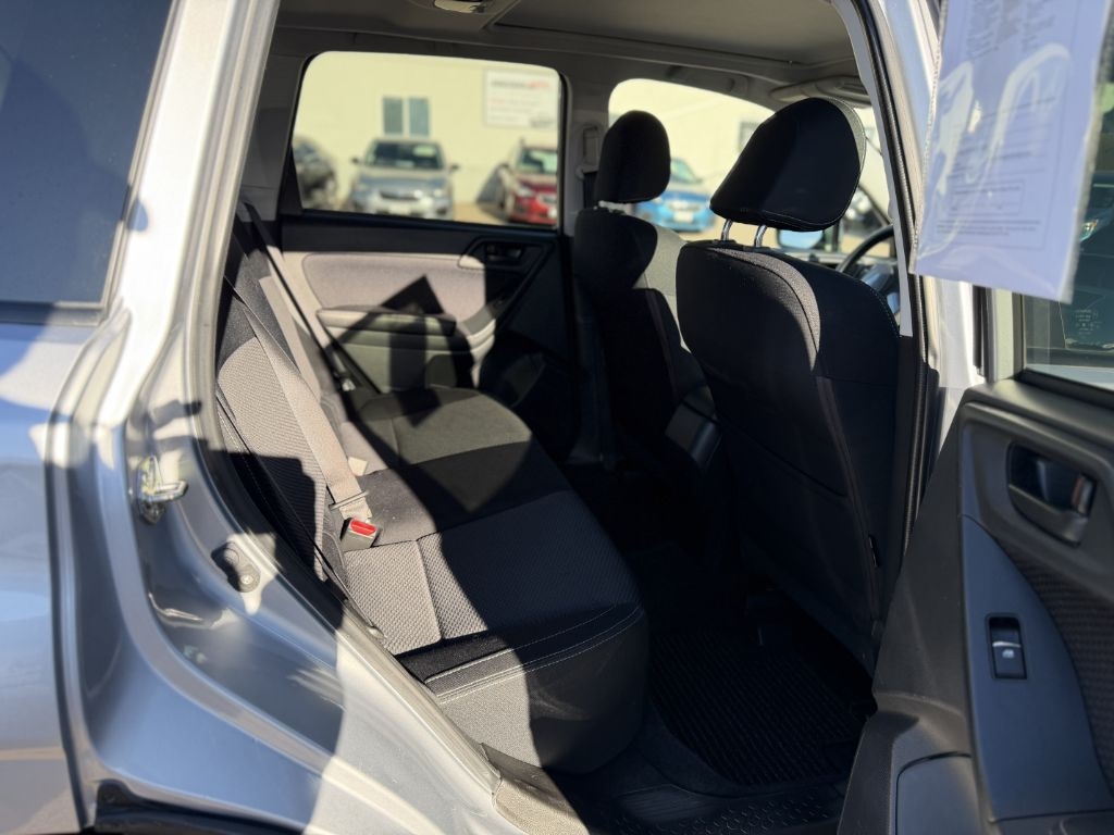 Subaru Forester 2.5i Premium PZEV CVT 2018 Subaru Forester 2.5i Premium PZEV CVT 2018
