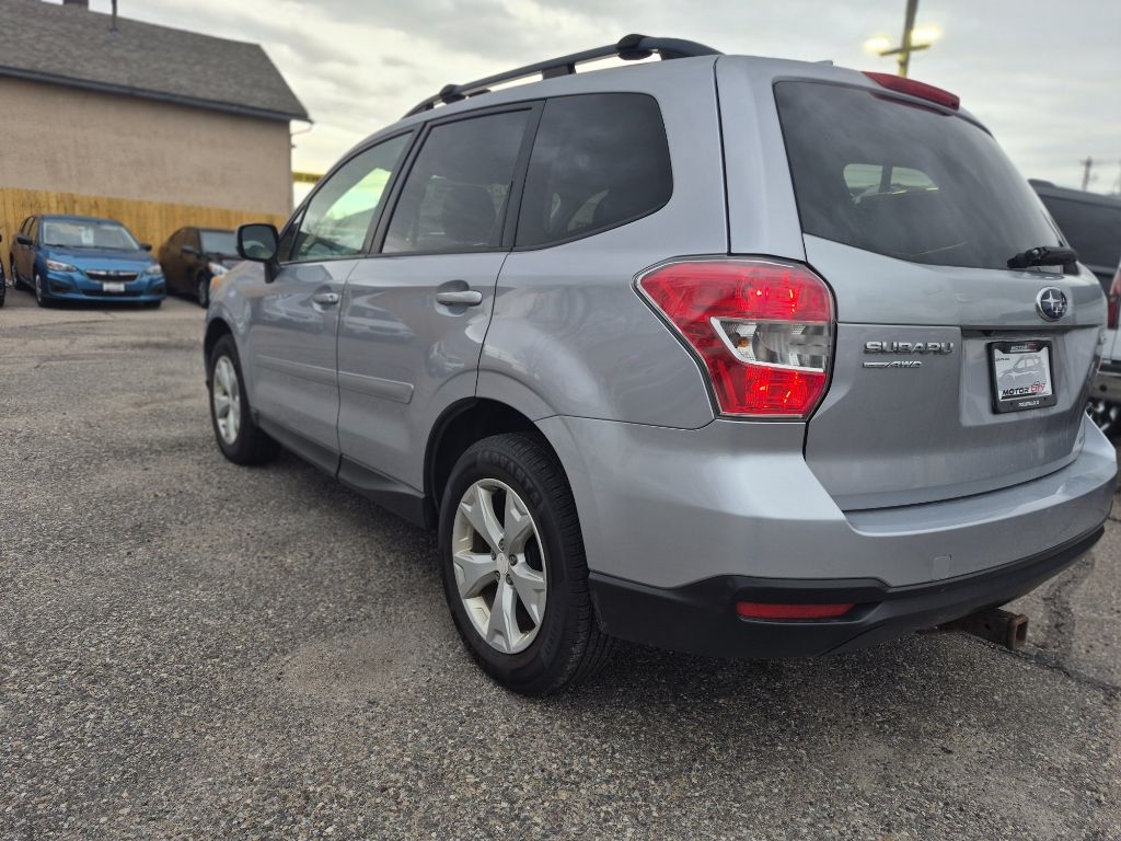 Subaru Forester 2.5i Premium PZEV CVT 2016