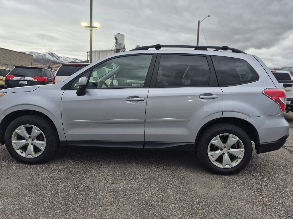 Subaru Forester 2.5i Premium PZEV CVT 2016