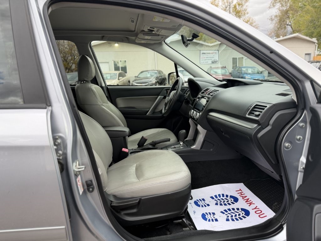 Subaru Forester 2.5i Premium PZEV CVT 2016