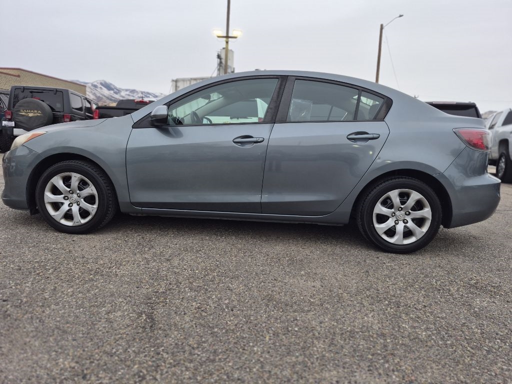 Mazda MAZDA3 i Sport 4-Door 2012