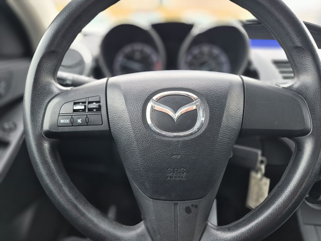 Mazda MAZDA3 i Sport 4-Door 2012
